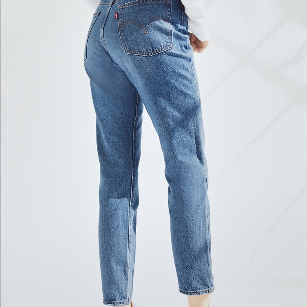 Levi’s straight leg jeans